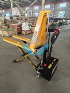 Xe nang giay may cat